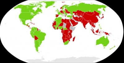 Зеленим зафарбовані країни, в яких дозволене подвійне громадянство, червоним – де заборонене, принаймні умовно)